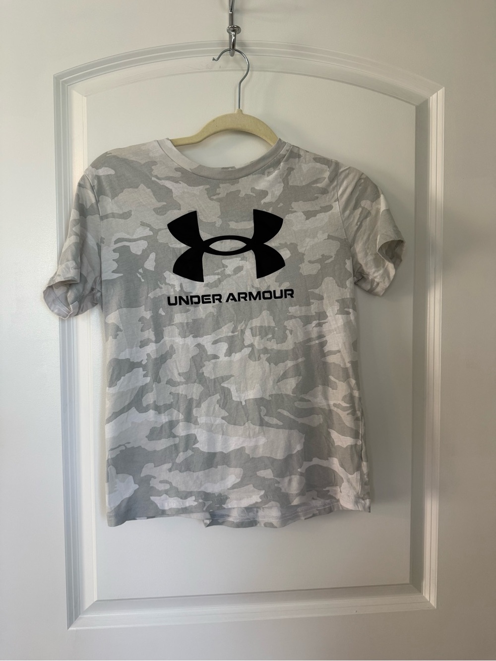 Under Armour White & Light Gray Camo Short Sleeve Tee with Black Logo